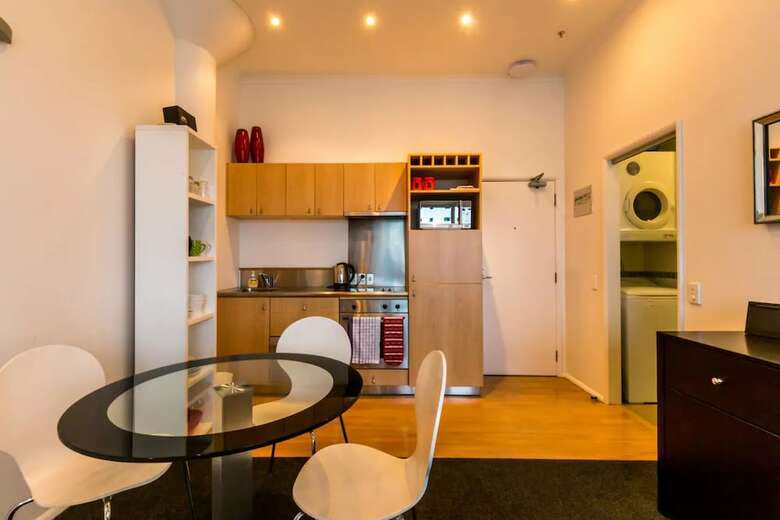 Modern 1 Bedroom Apartment On Princes Wharf