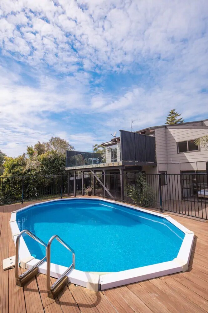 Apartamentos Modern 4 Bedroom Family Home With Pool