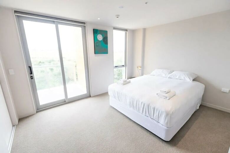 Modern 4 Bedroom Albany Apartment