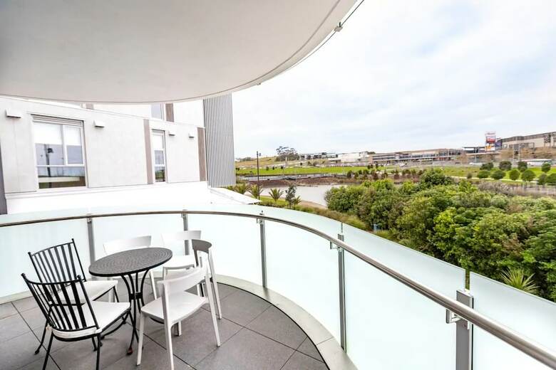 Modern 4 Bedroom Albany Apartment