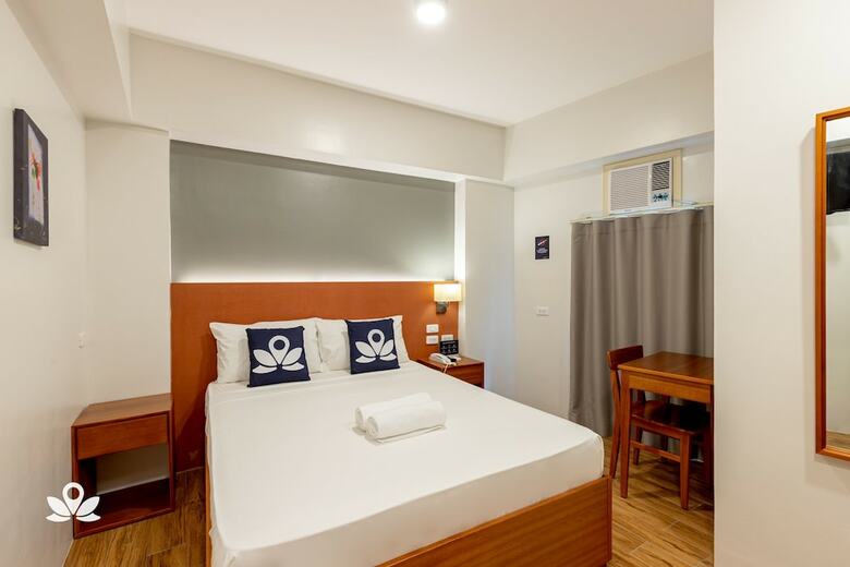 Hotel Zen Premium Uptown Bgc