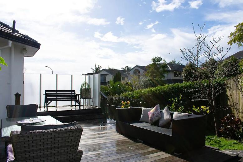 Grand 4 Bedroom Home With Balcony And Garden