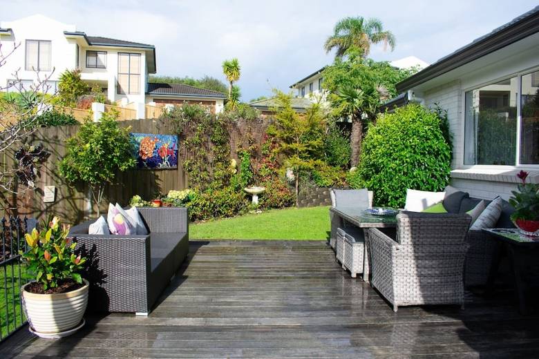 Grand 4 Bedroom Home With Balcony And Garden
