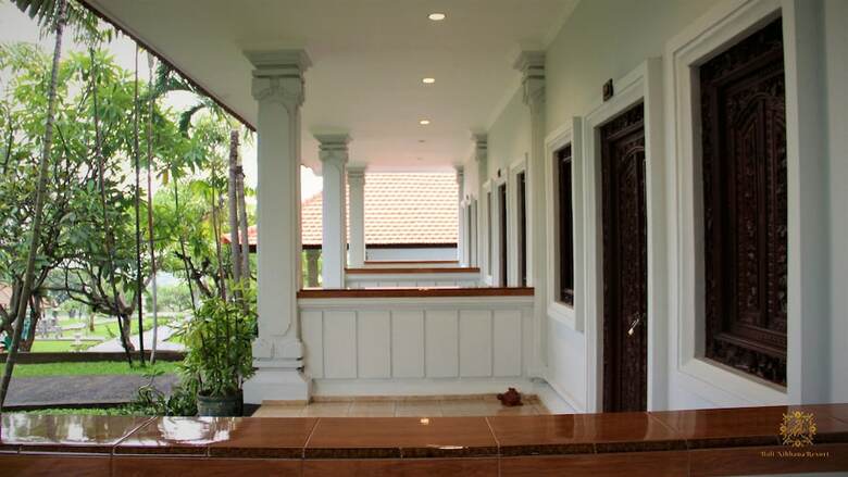 Hotel Bali Nibbana Resort