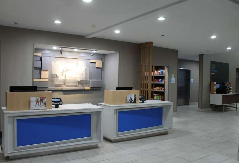 Hotel Holiday Inn Express & Suites Tulare