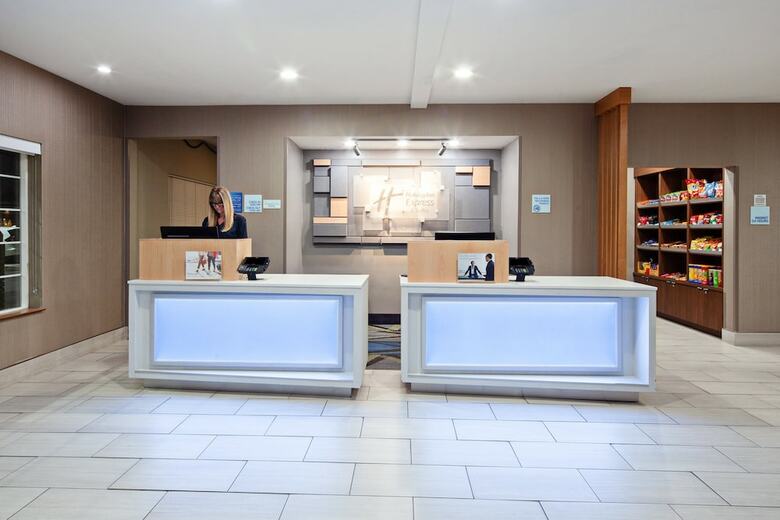 Hotel Holiday Inn Express & Suites Tulare