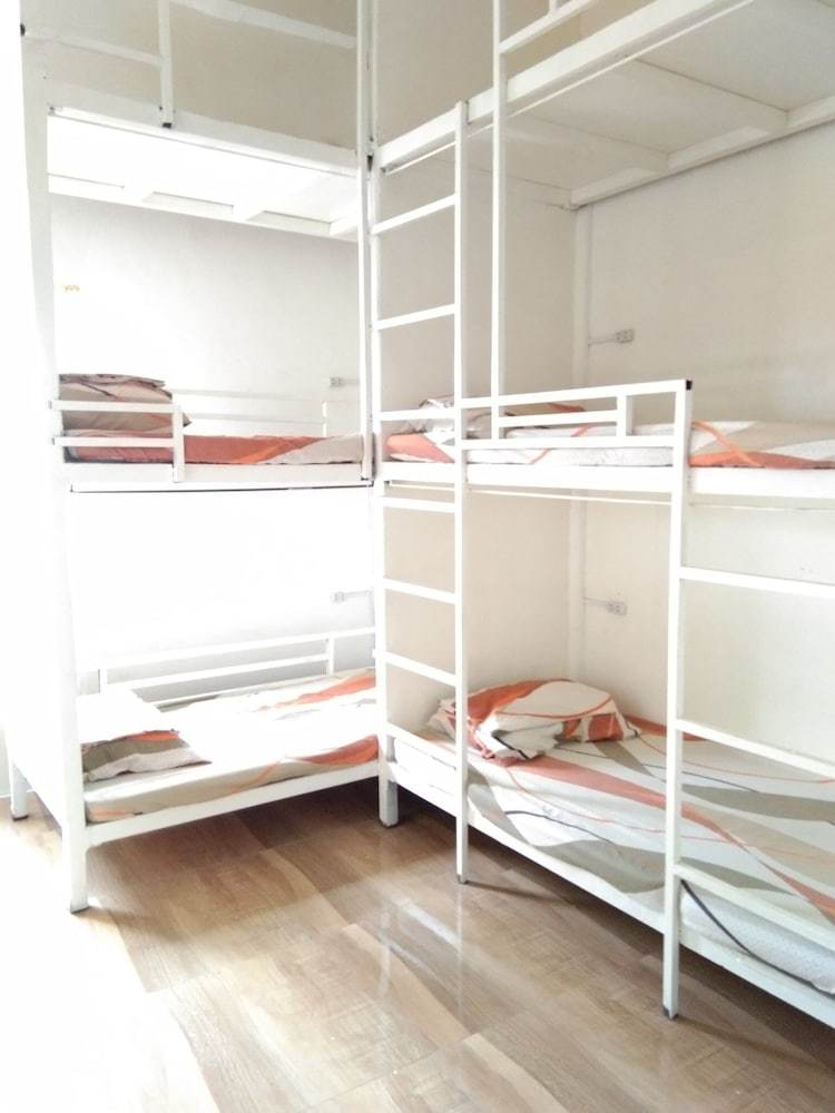 Hostal Bee-force Backpackers - Hostel