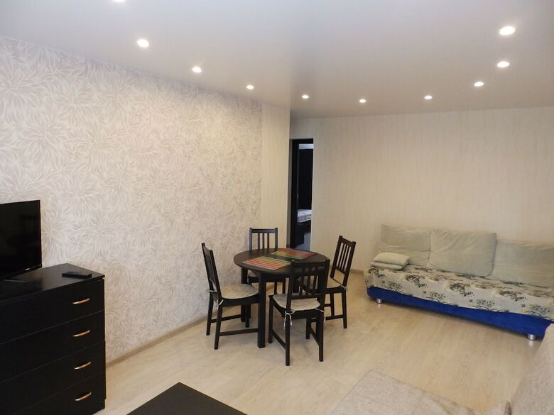 3 Rooms Apartment On Spartaka 18