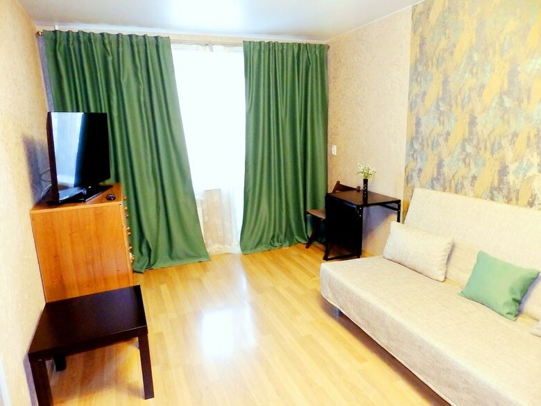 3 Rooms Apartment On Spartaka 18