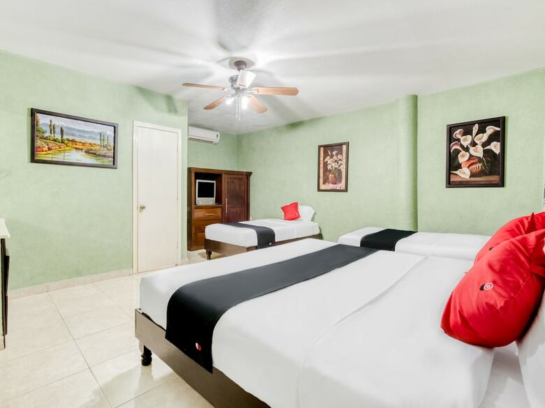 Hotel Capital O Villa Escondida