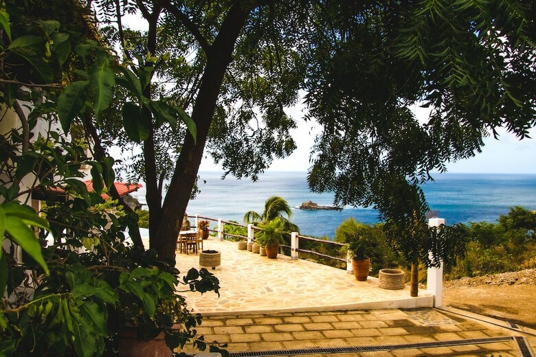 Hotel Buddha Roc Beach Resort