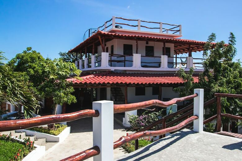 Hotel Buddha Roc Beach Resort