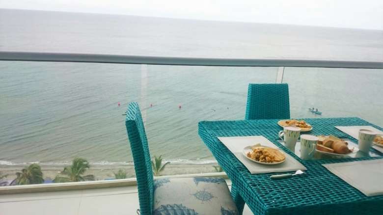 Apartamento Con Club de Playa Oceanfront