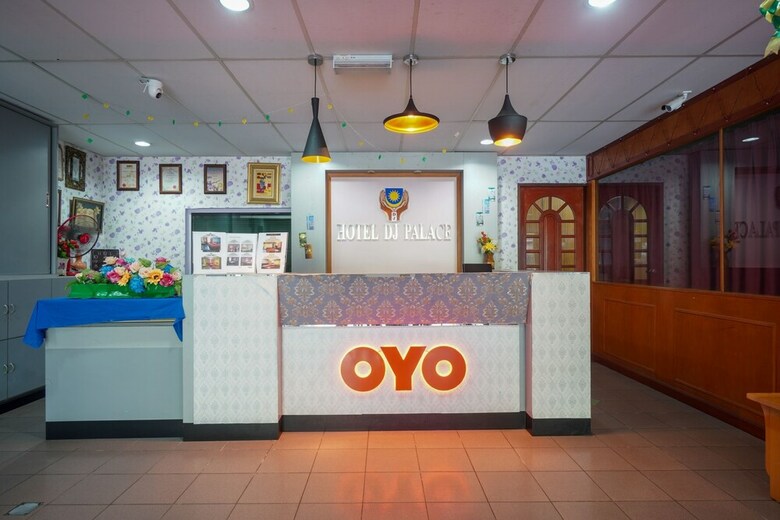 Oyo 44101 Hotel Dj Palace