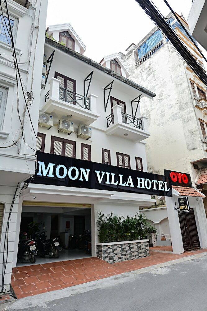 Oyo 332 Moon Villa Hotel