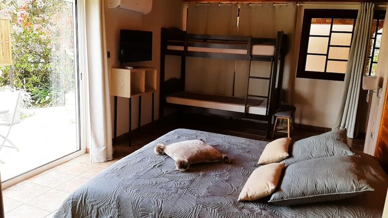 Hotel La Croisee Des Sentiers