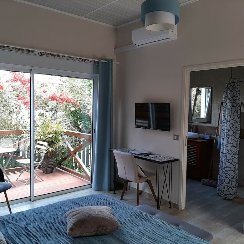 Hotel La Croisee Des Sentiers