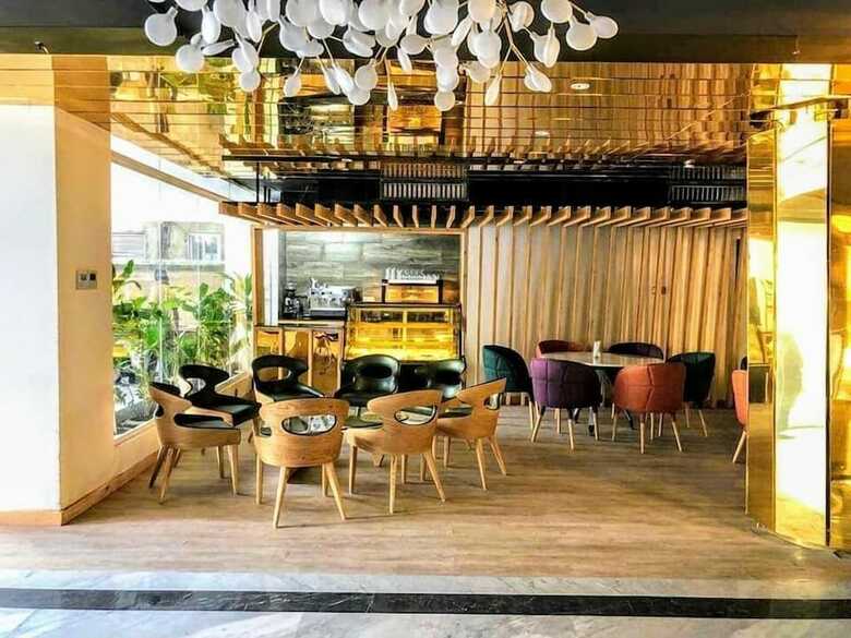 Grace Cox Smart Hotel