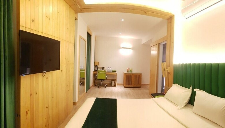 Grace Cox Smart Hotel