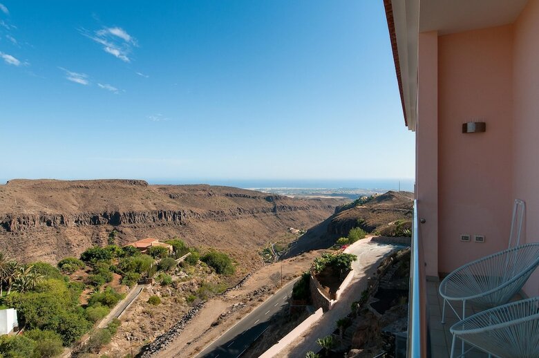 Majestic Villa Monte Leon For 6 + 6