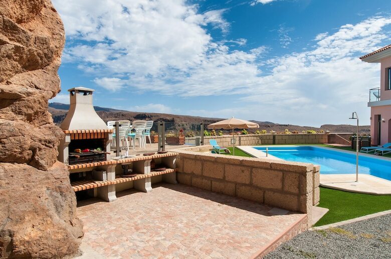 Majestic Villa Monte Leon For 6 + 6