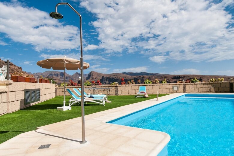 Majestic Villa Monte Leon For 6 + 6