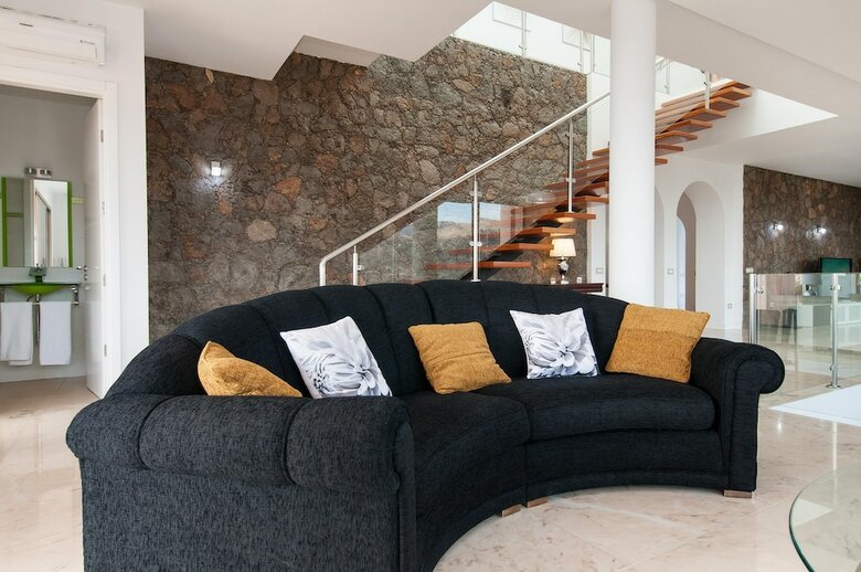 Majestic Villa Monte Leon For 6 + 6