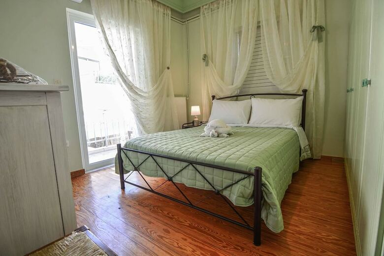 Mara's Apartments