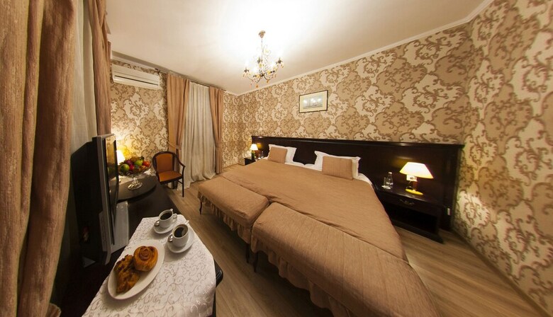 Hotel Elit Crous