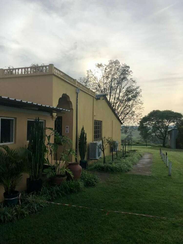Posada Emoyeni Country Lodge