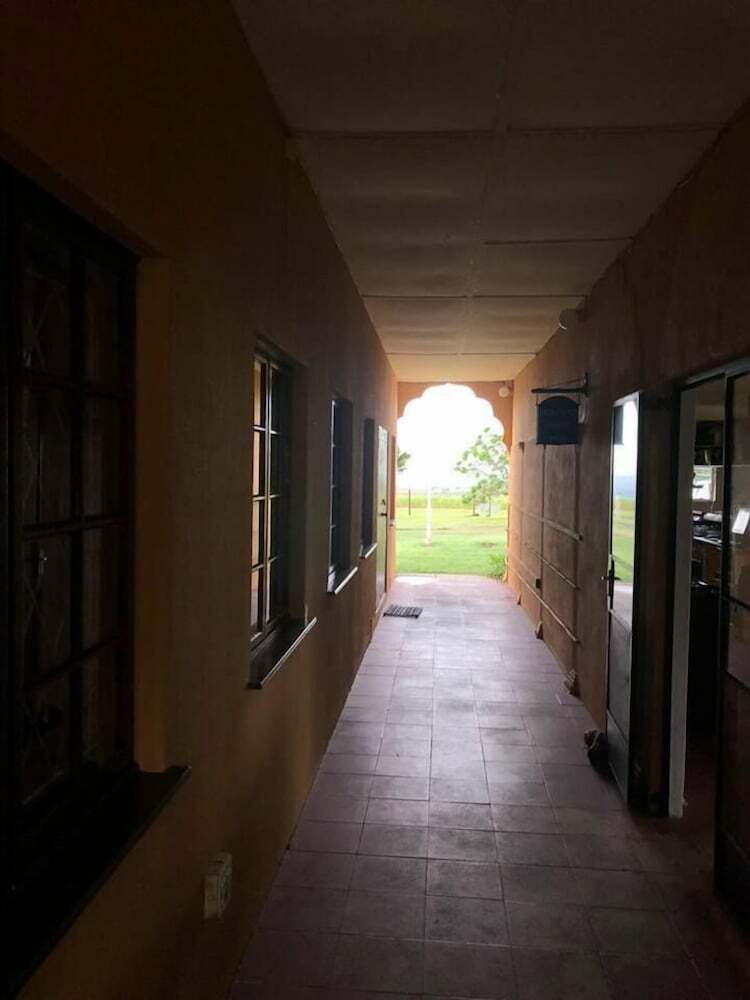 Posada Emoyeni Country Lodge