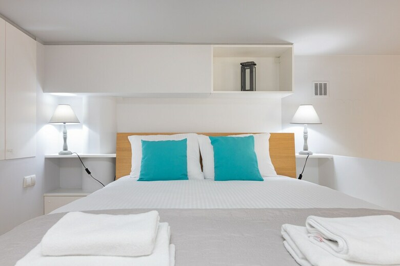 Comfortable Old Town Apartment
