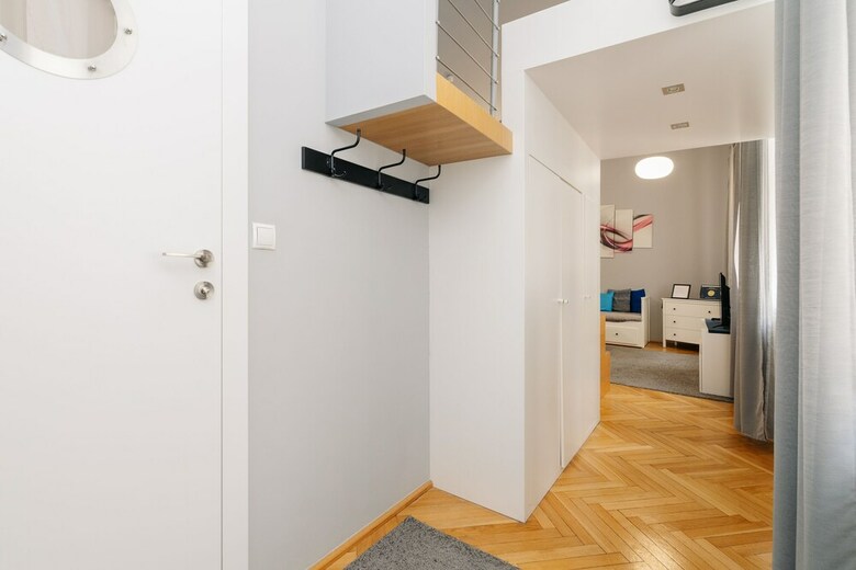 Comfortable Old Town Apartment