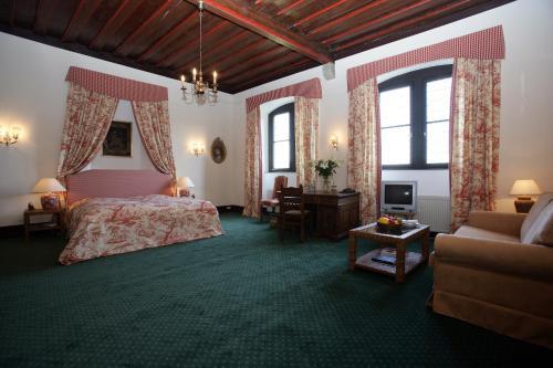 Schlosshotel G�tzenburg
