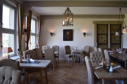 Schlosshotel G�tzenburg