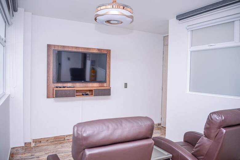 Apartamentos Miracle Building