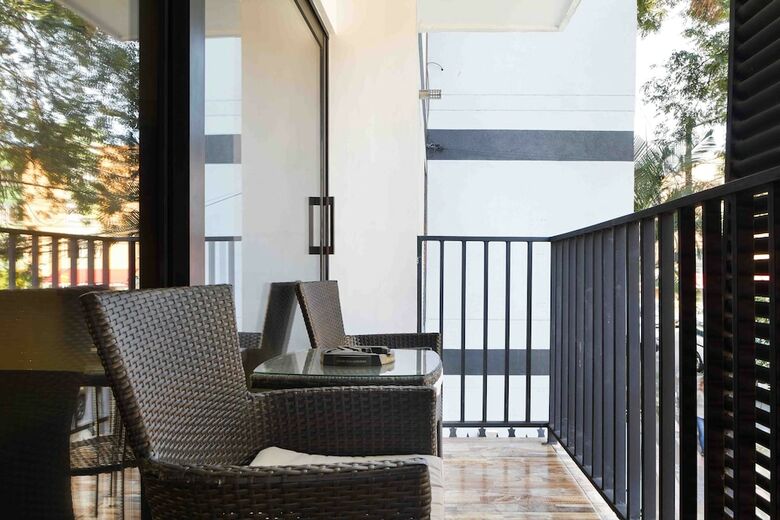 Apartamentos Miracle Building