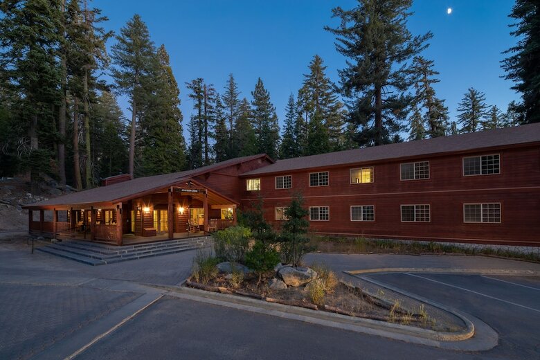 Hotel John Muir Lodge