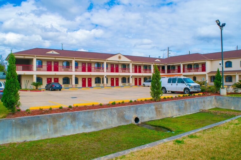 Motel Scottish Inn & Suites