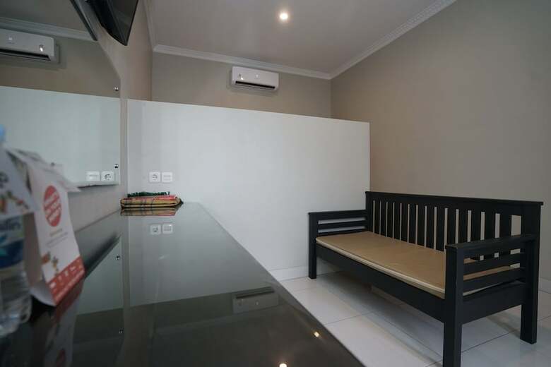 Hostal Oyo 1253 Wismakito Syariah