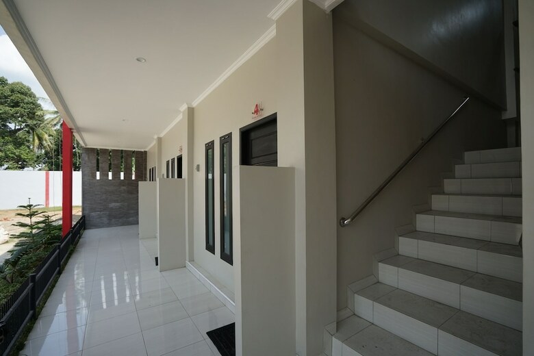 Hostal Oyo 1253 Wismakito Syariah