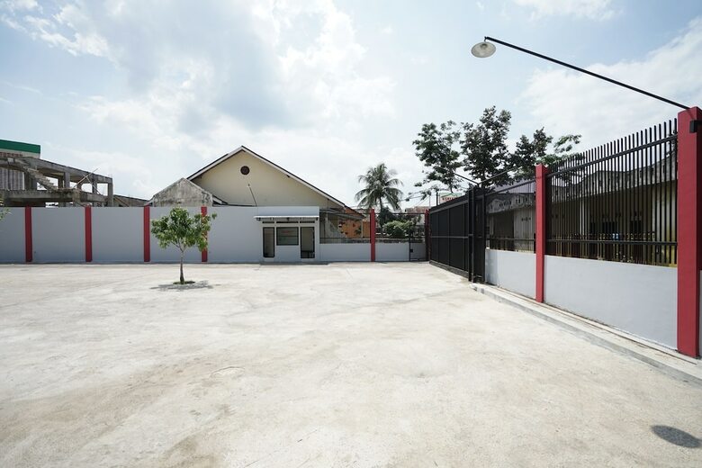 Hostal Oyo 1253 Wismakito Syariah