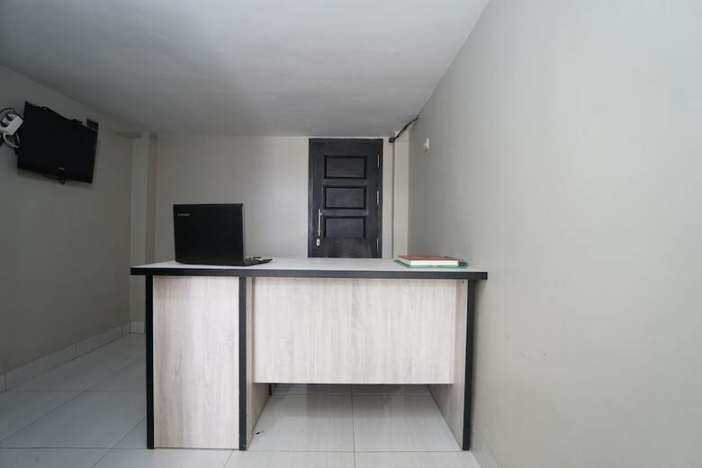Hostal Oyo 1253 Wismakito Syariah