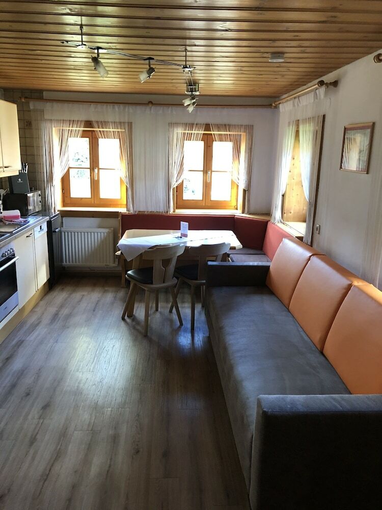 Aparthotel Landhaus & Haus Rustika