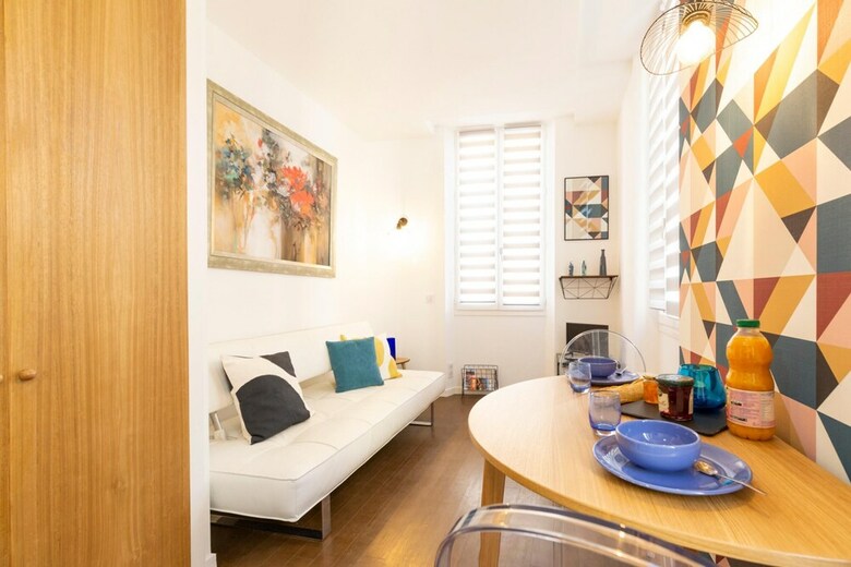 Apartamento Charming Renovated 2p In The Old Antibes