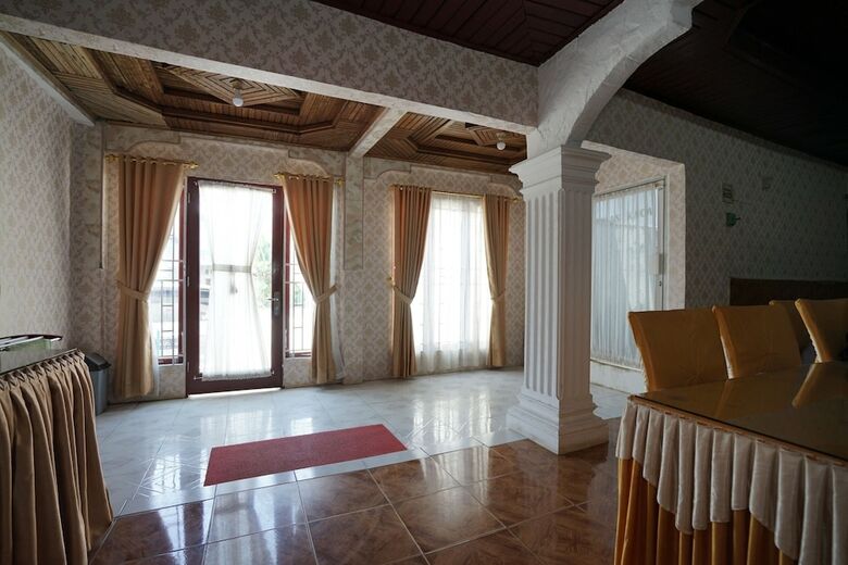 Hostal Oyo 1234 Hotel Silampari