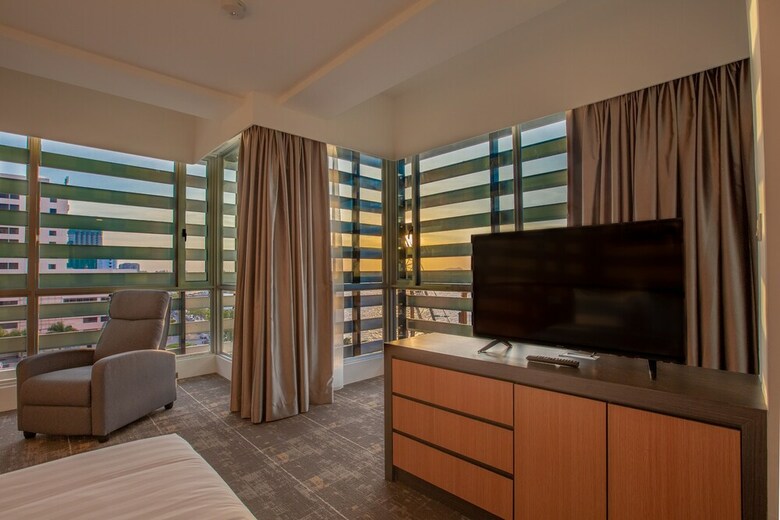 Hotel 7 Suria