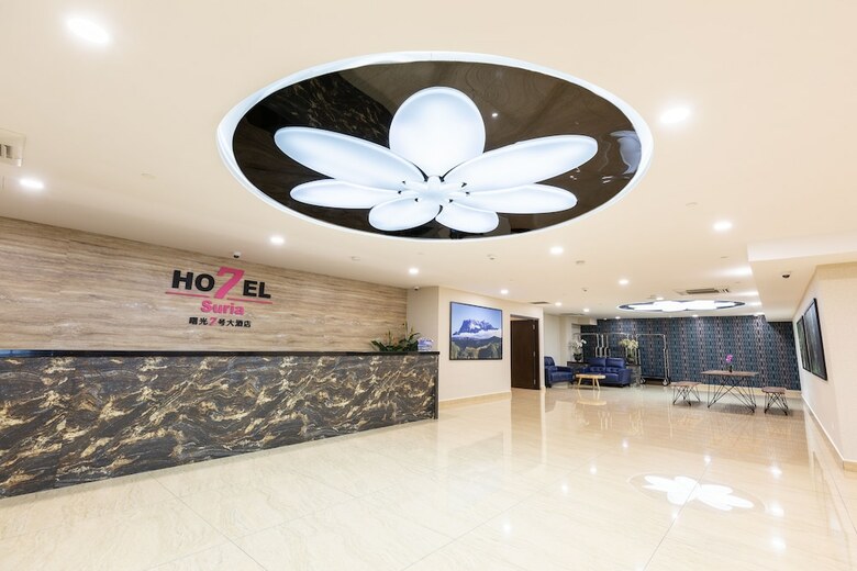 Hotel 7 Suria