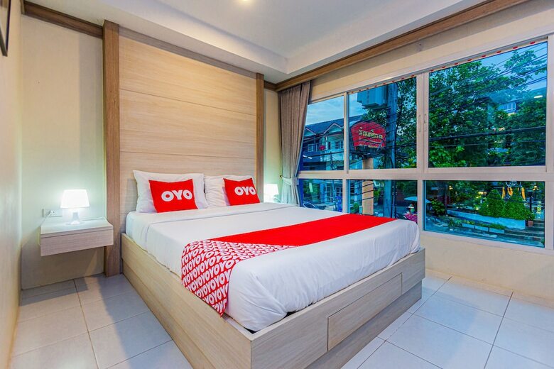 Hotel Oyo 380 Jomthong Mansion