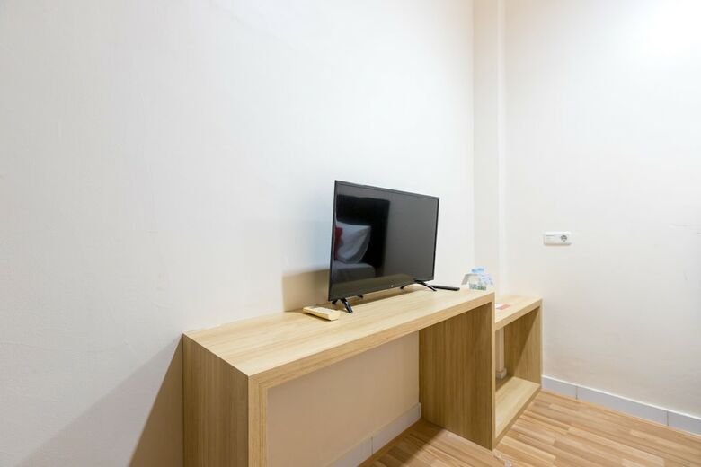Hostal Oyo 1435 Residence 446